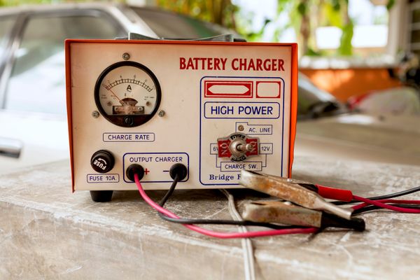 A old-style manual battery trickle charger